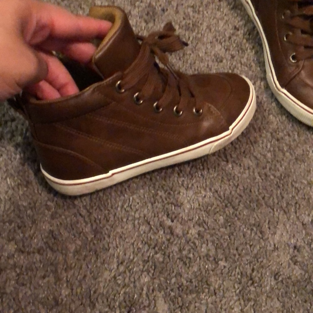 Kid boots